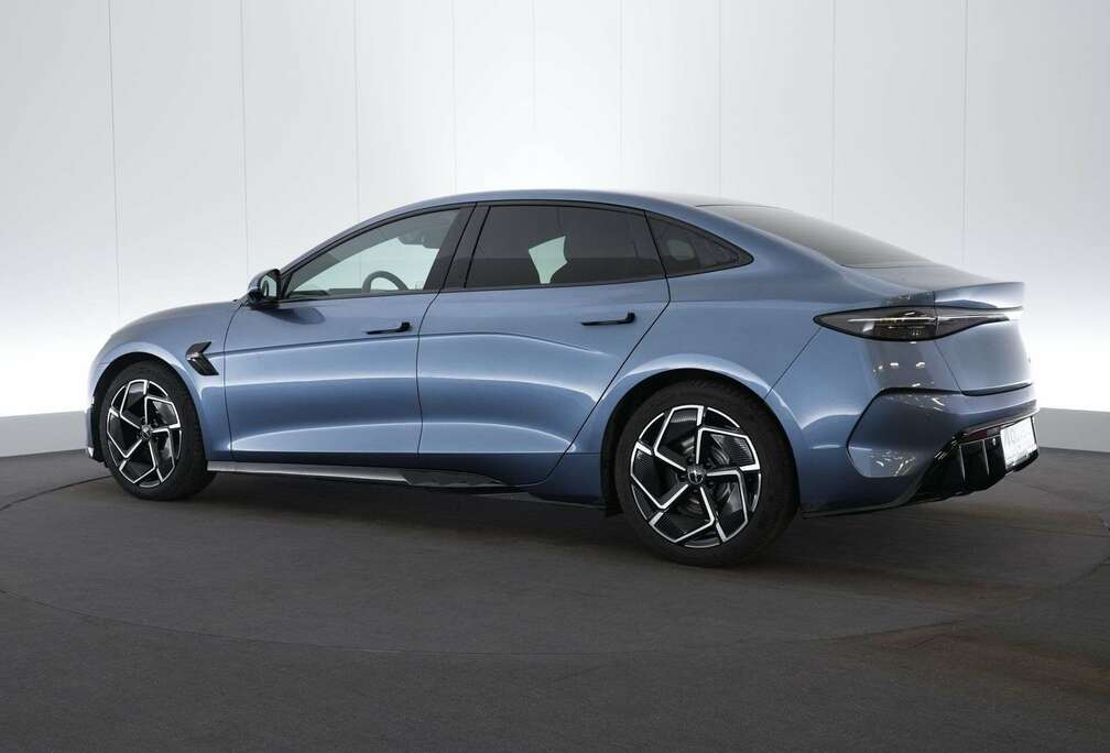 BYD 83 kWh Excellence 4WD LEDER/CUIR LED GPS PDC 360C