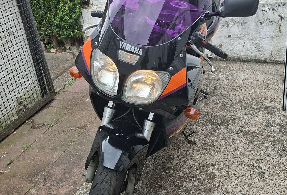 dernier prix pour une moto de collection magnifiqu