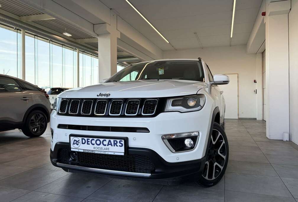 Jeep Automaat / Keyless / Camera / Apple Carplay - Android Auto / Trekhaak /