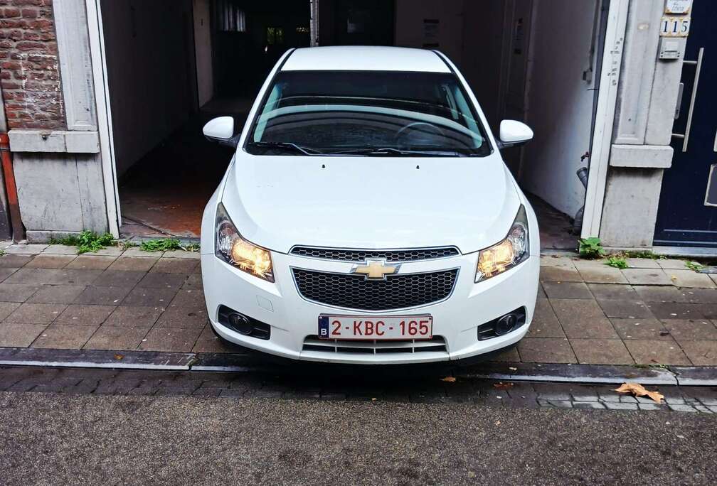 Chevrolet hatchback 1.6i LS