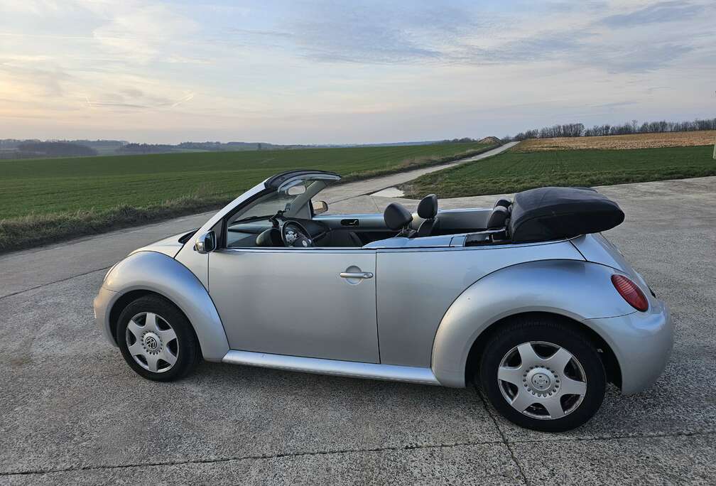 Volkswagen New Beetle Cabrio 1.6i