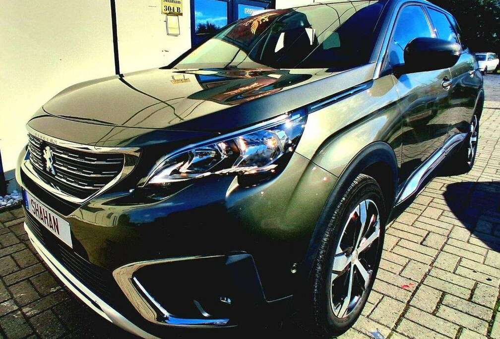Peugeot Peugeot 5008 1.2 PureTech 130pk met 7 zitplaatsen, afkomstig van de eerste eigenaar en met slechts 69.000 km.