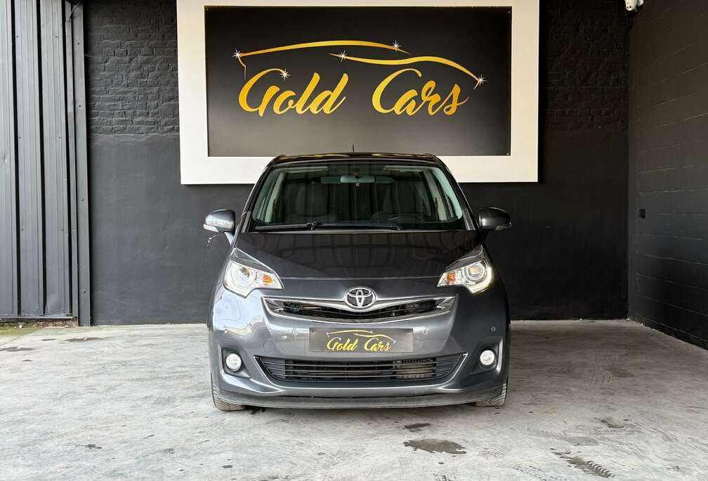 Toyota Verso S 1.4 D-4D Lounge NAVI*CAMERA*PANO*