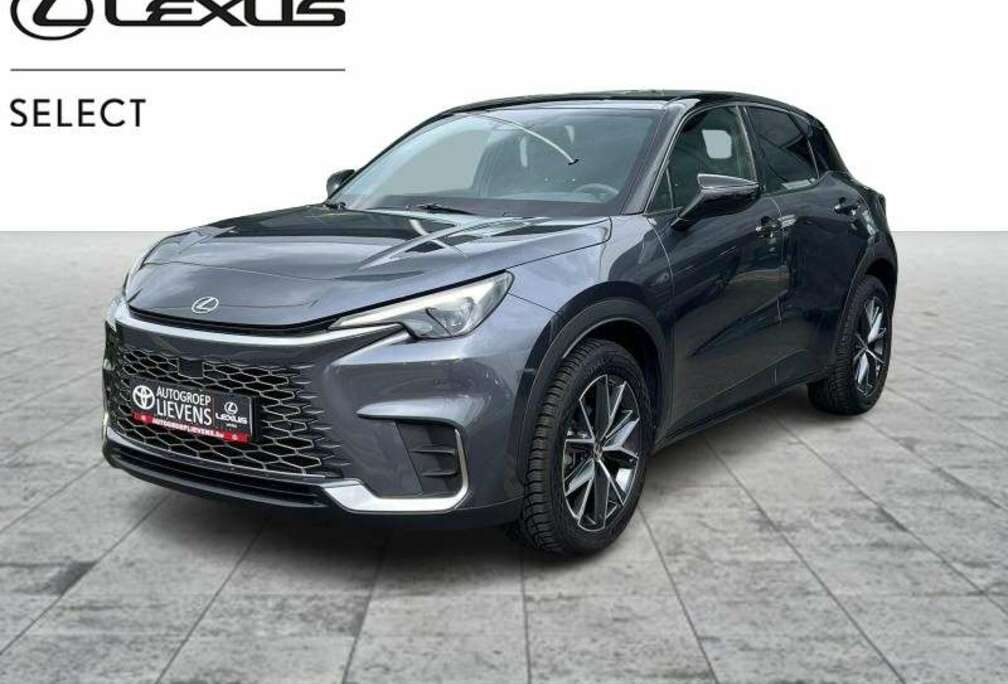 Lexus 1.5 Hyb Emotion