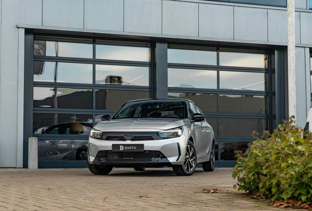 Opel GS  100 PK  Camera  Carplay  Driver Alert ...