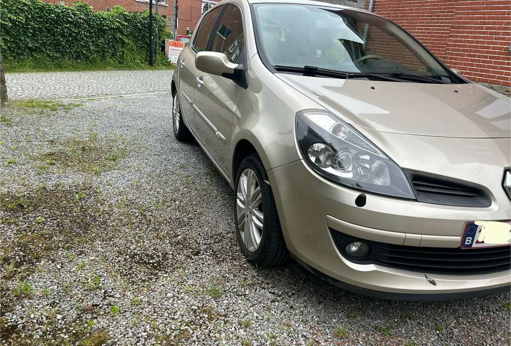 Renault 1.6i 16v Initiale