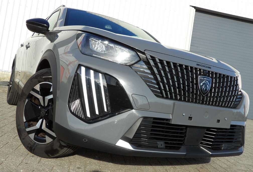 Peugeot 2008 PureTech 130 EAT8 Allure