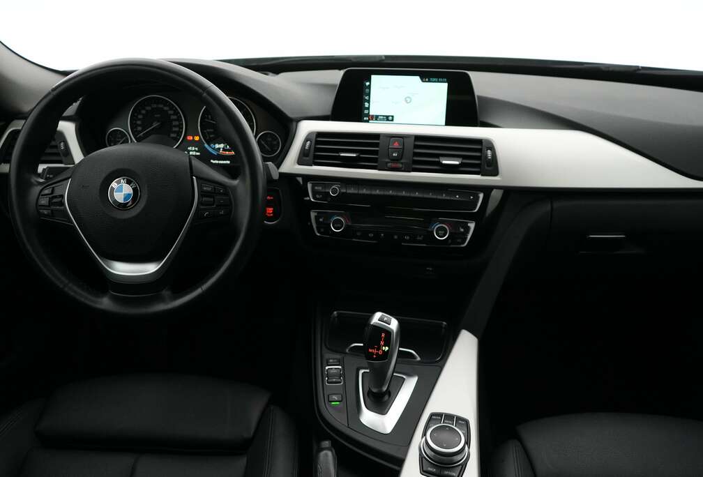 BMW 3 Series GT dA Business LEDER/CUIR LED GPS PDC Pan