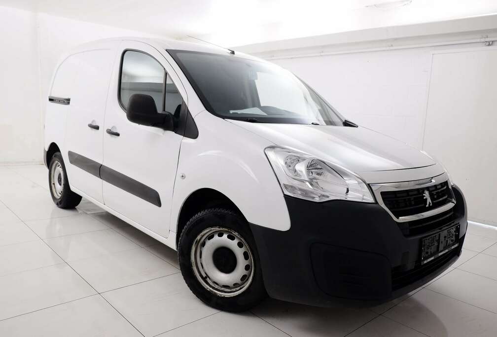 Peugeot 16 hdi 3 places  Airco, cruise control