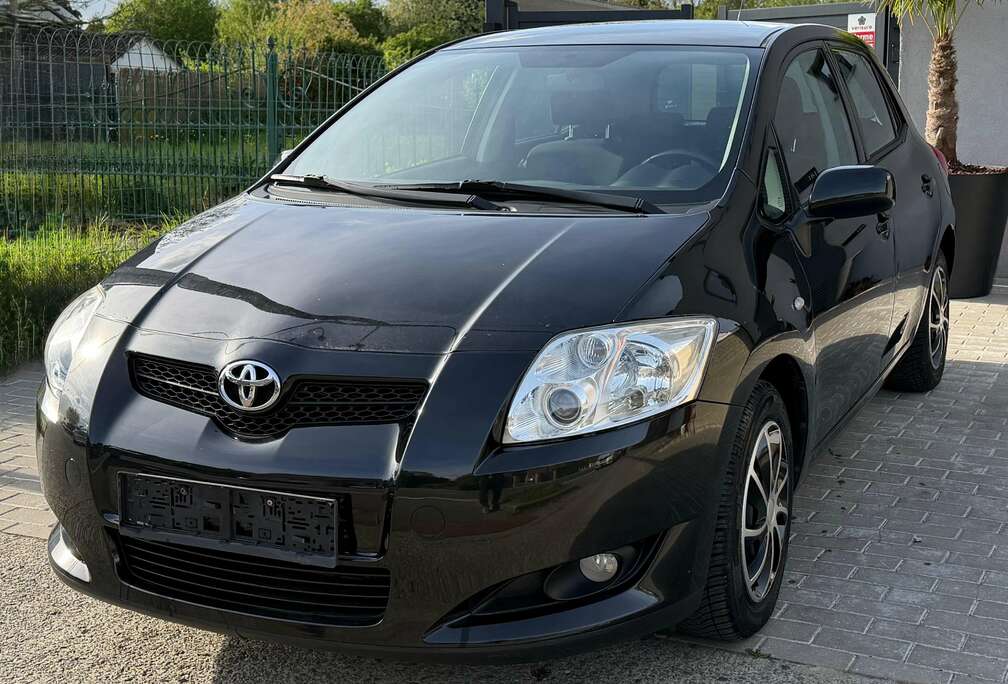Toyota Auris 1.4i VVT-i Linea Luna Pack