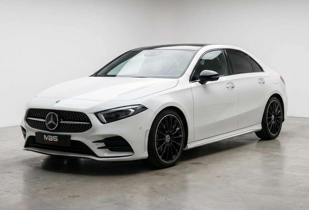 Mercedes-Benz * d 4-Matic* PACK AMG* 1 PROP* TOIT PANO* LED* CAMERA*