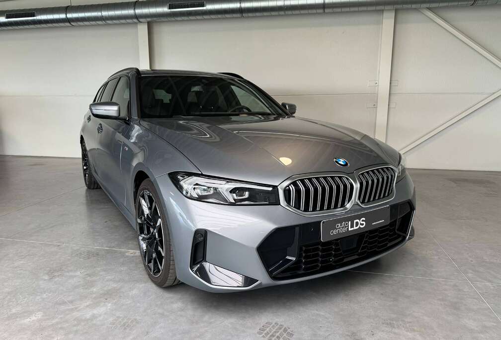 BMW Touring 330i xDrive - M-PAKKET - TREKHAAK - HIFI