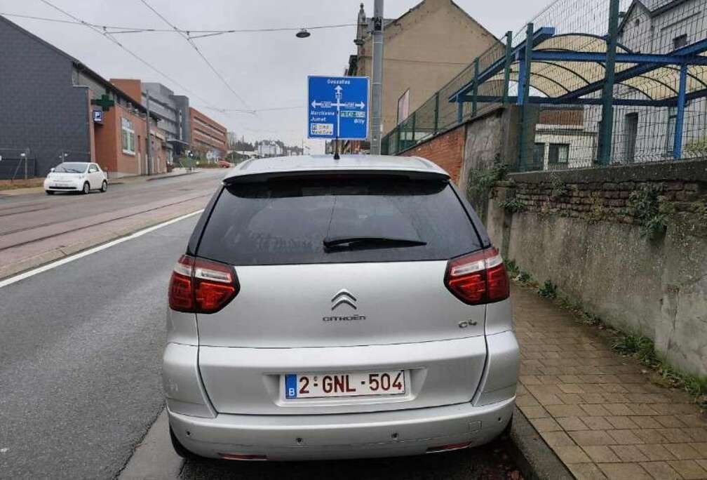 Citroen HDi 110 FAP Exclusive Black Top