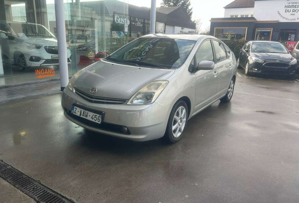 Toyota (Hybrid) Executive