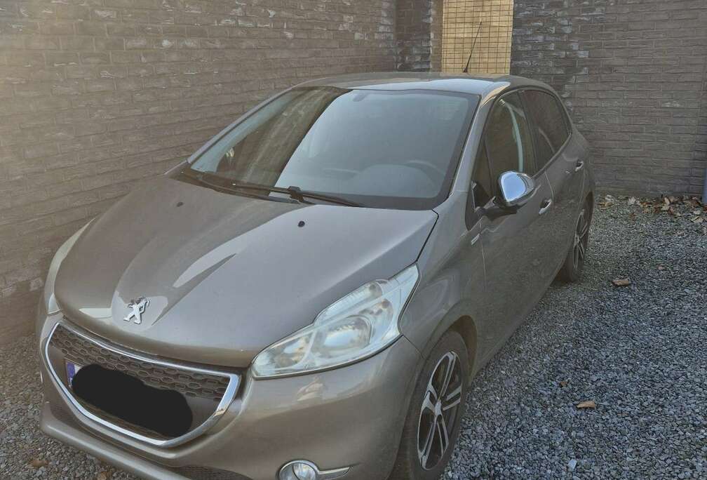 Peugeot 208 1.2i Urban Soul