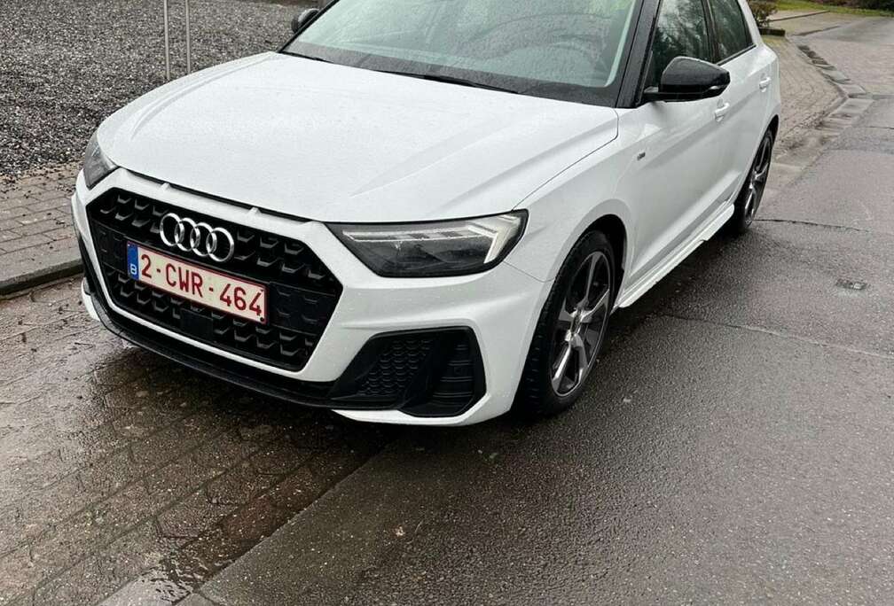 Audi audi A1  1.0 TFSI S line