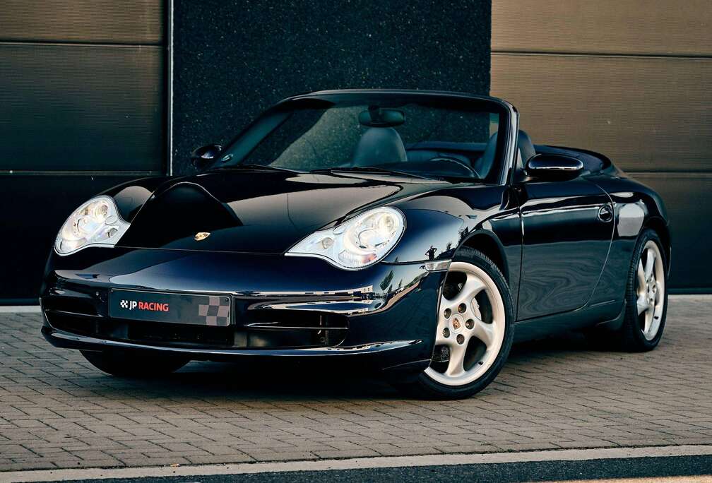 Porsche Carrera 4 cabrio tiptronic volleder/PCM/18\