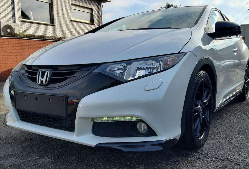 Honda 1.4i BLACK EDITION