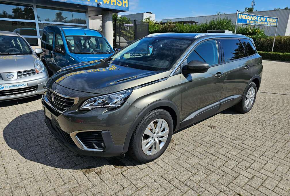 Peugeot 5008 1.2 PureTech Access12 Maanden Garantie, navi