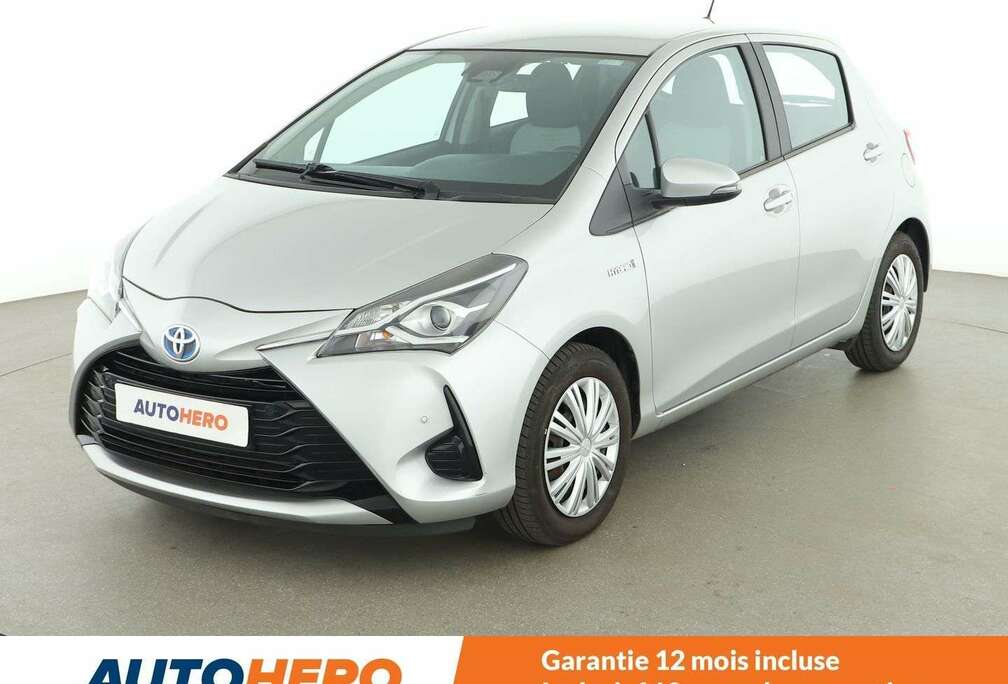 Toyota 1.5 Hybrid Cyan Edition