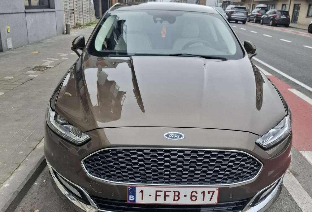 Ford Vignale 2.0 HEV