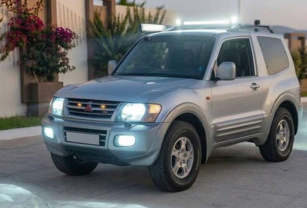 Mitsubishi 3.2 Turbo DI-D.     152.000km !!