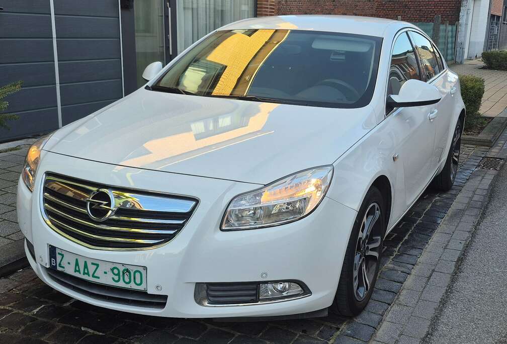 Opel 1.6 BENZINE. 72700 KM. NAVI. MET KEURING 6500 EURO