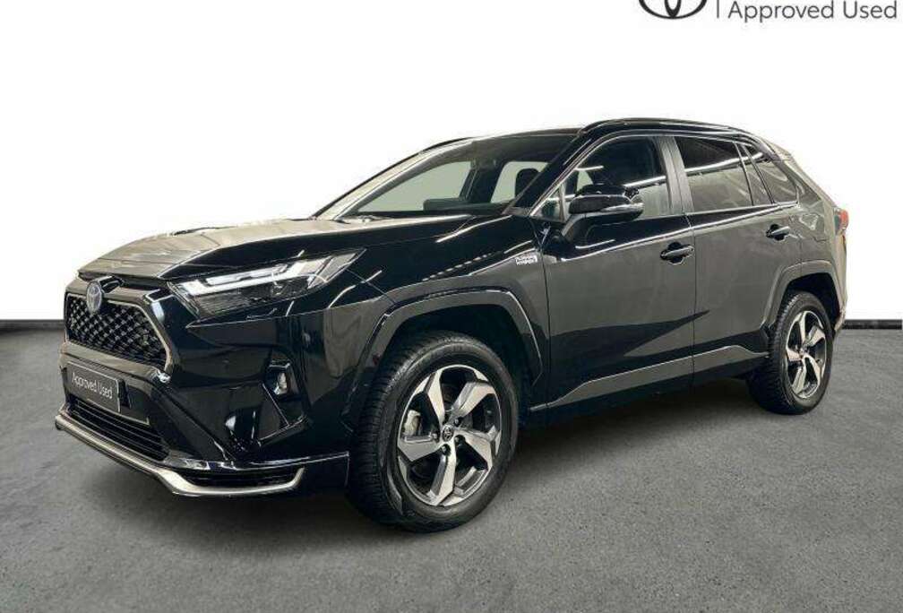 Toyota Dynamic Plus PLUG-IN AWD