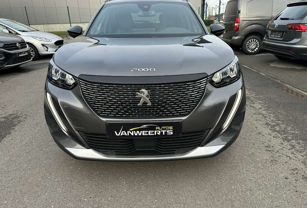 Peugeot 2008 1.2 benzine Allure, CARPLAY/ CAMERA/ KEYLESS