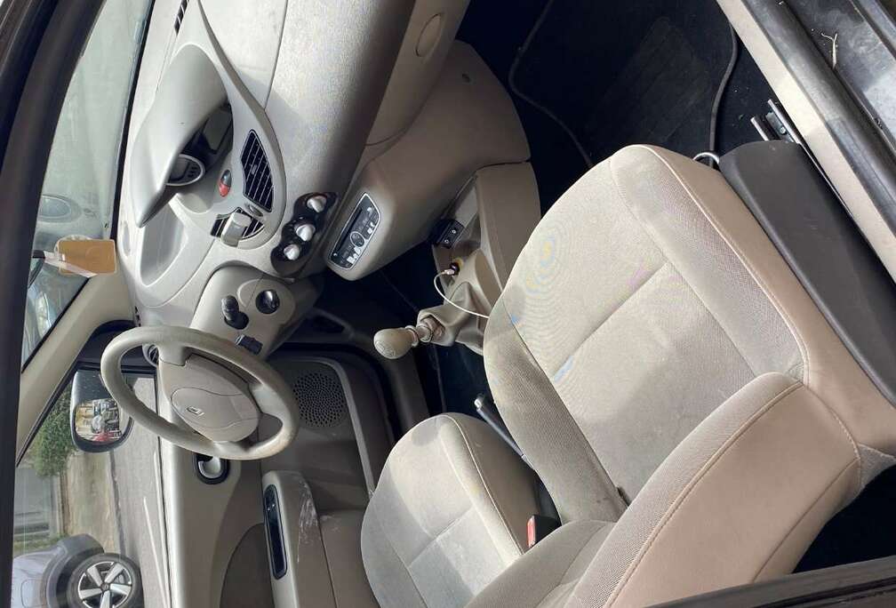 Renault Twingo 1.2i Authentique