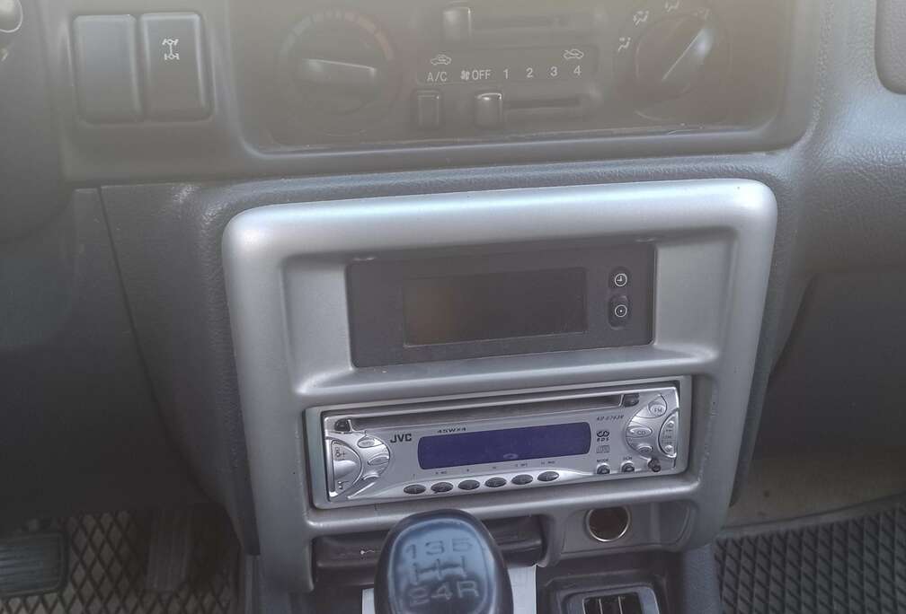 Opel 2.2 DTH DTi 16v Selection