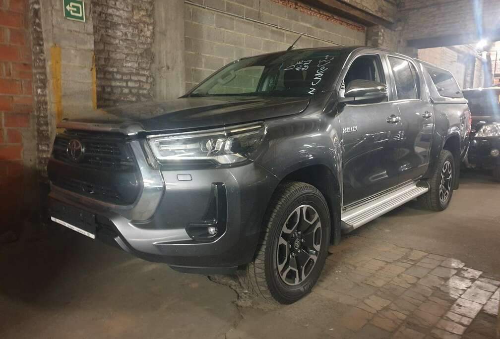 Toyota Hilux 2.8 D-4D 4WD Lounge