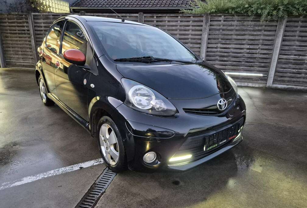 Toyota 1.0 VVT-i Dynamic