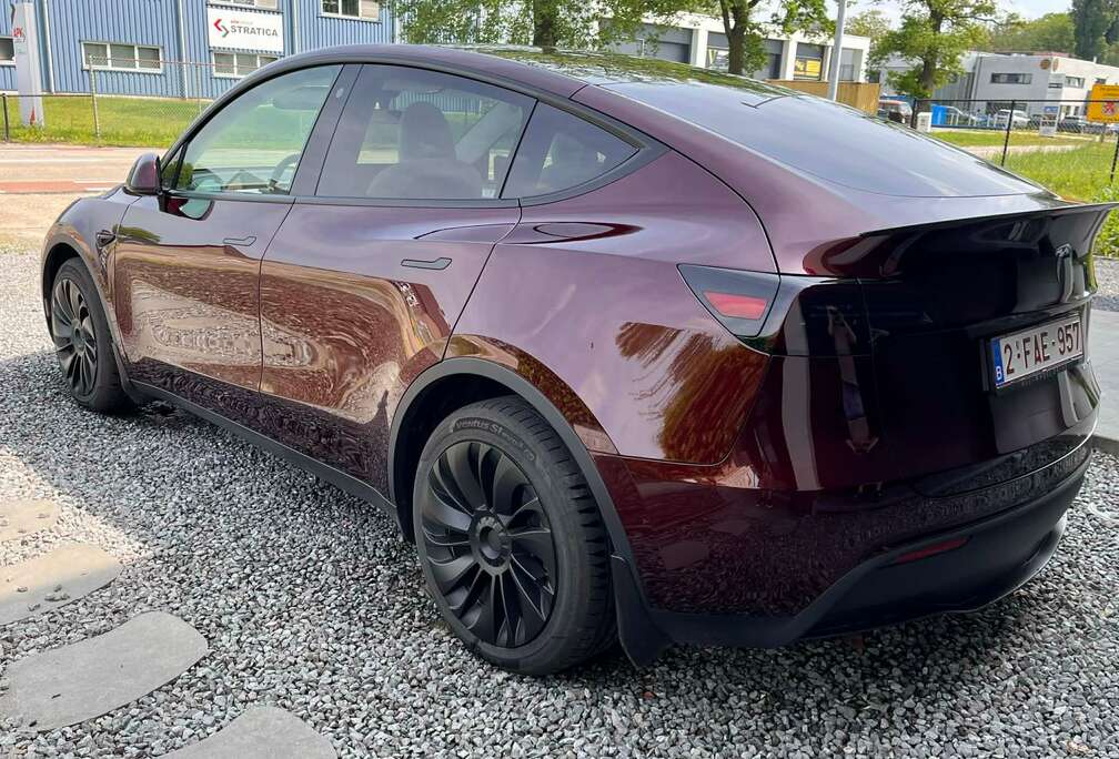 Tesla Model Y 72.5 kWh Dual Motor Long Range (324 kW)