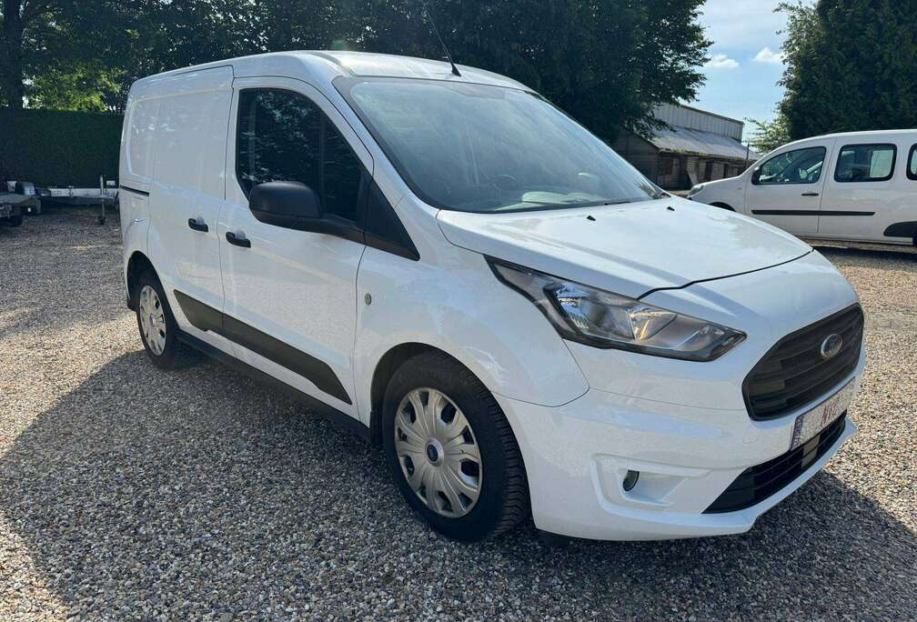 Ford 1.5 100cv Automatique/Caméra/GPS/Carplay/Attache remorque/3 Places