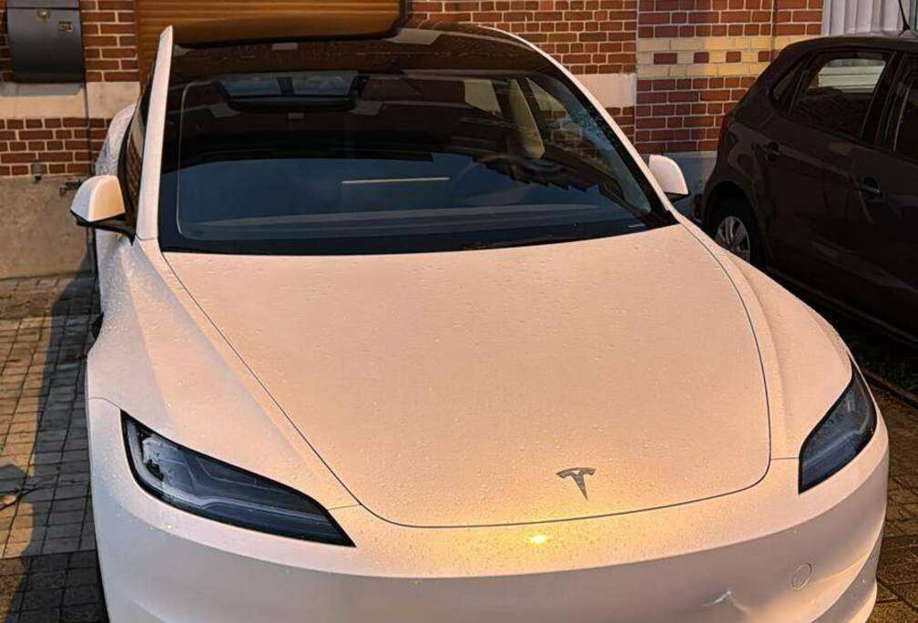 Tesla Model 3 64 kWh RWD Standart Range Premium