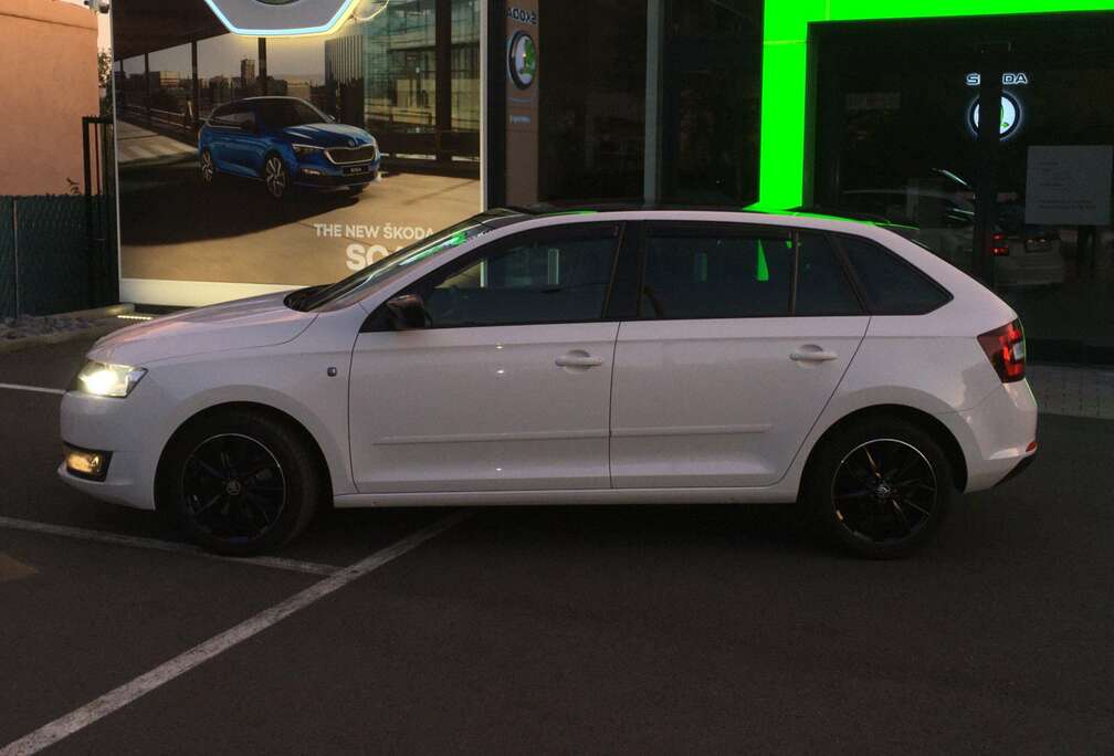 Skoda Rapid Spaceback 1.6 TDI 105 ch  Ambition