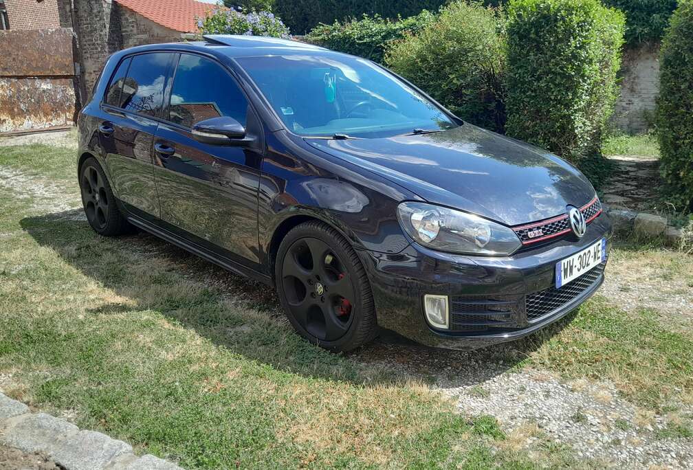 Volkswagen Golf 2.0 TSI