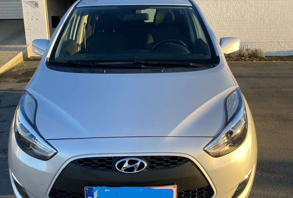 Hyundai ix20 1.6 blue YES Silver