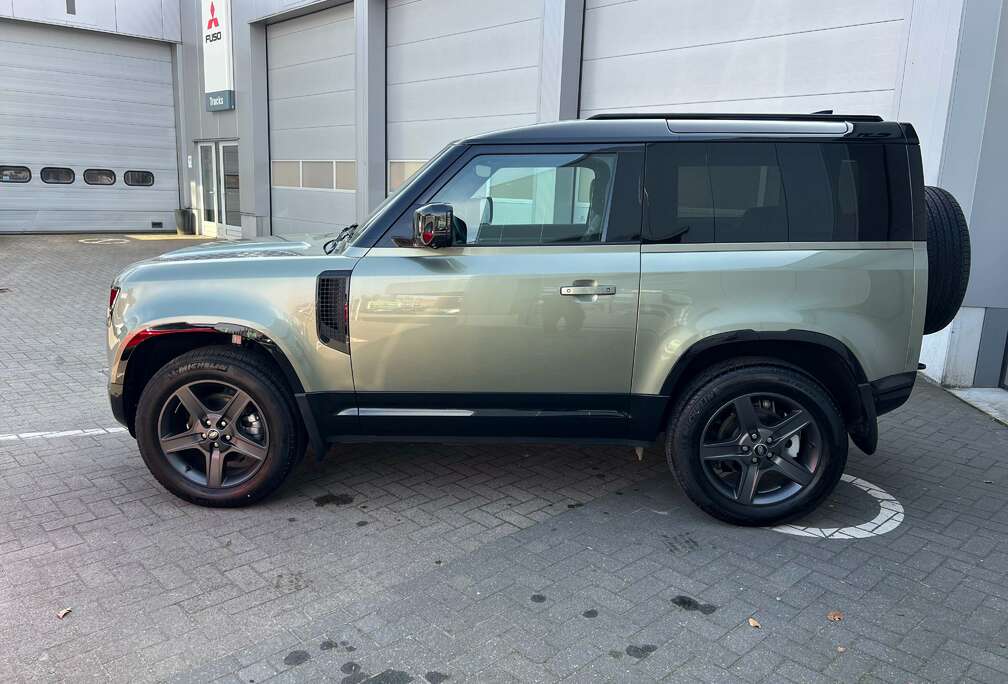 Land Rover Defender 90 D250 X-Dy SE licht vracht 64000€+btw