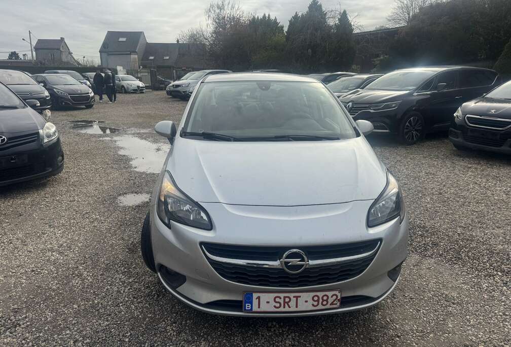 Opel Corsa 1.4i Enjoye Moteur fumée blanche