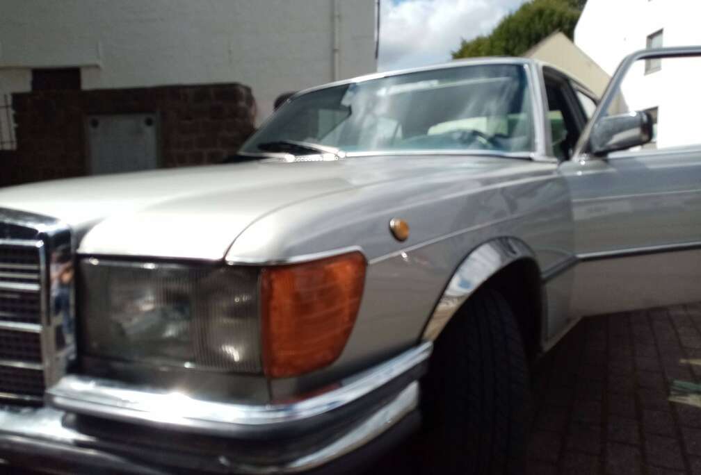 Mercedes-Benz 280S