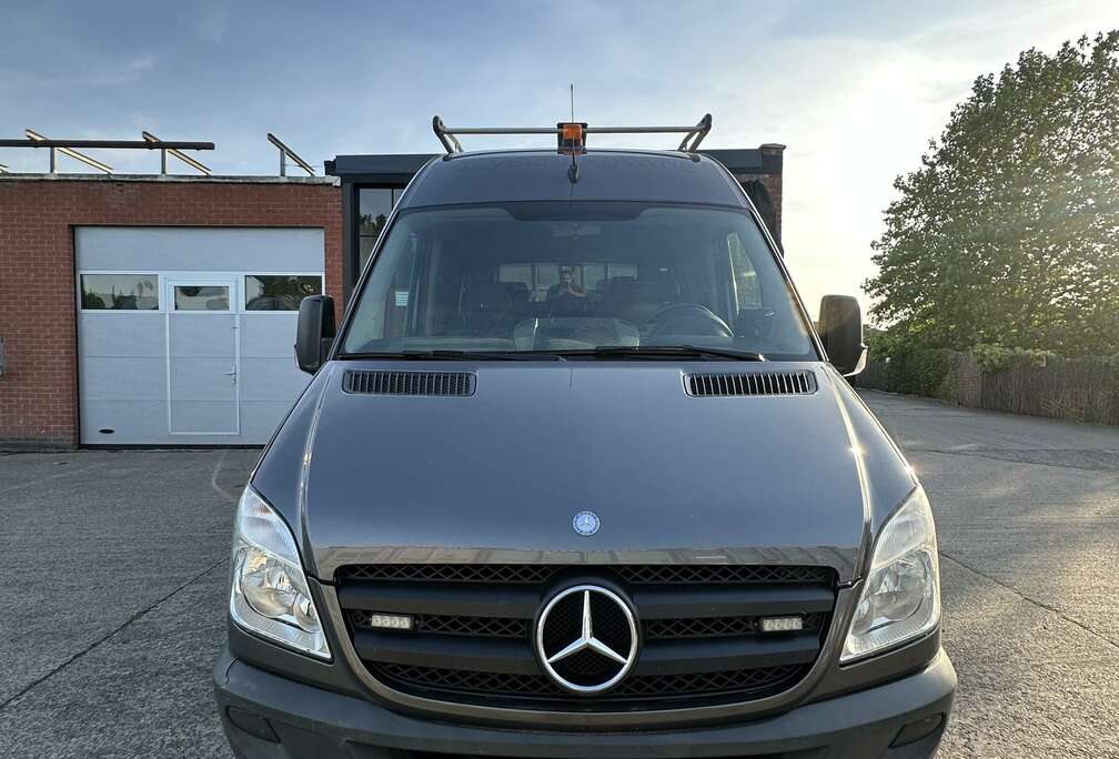 Mercedes-Benz 519 3.0 CDI V6 A4H2