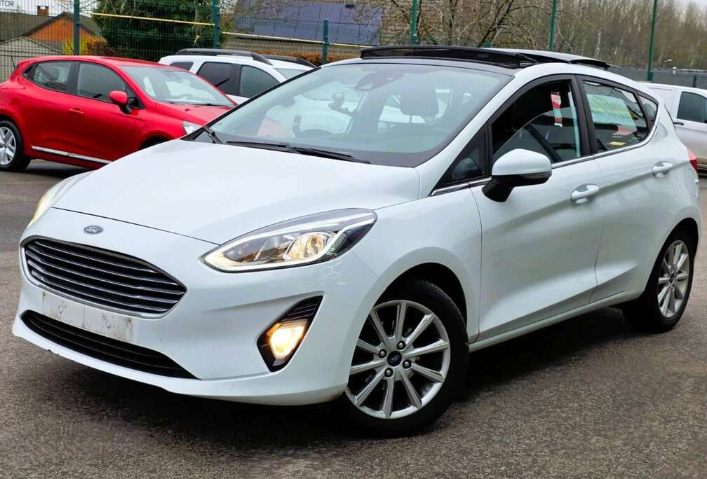 Ford 1.0 ESSENCE 101CV PACK SPORT TOIT PANORAMIQUE