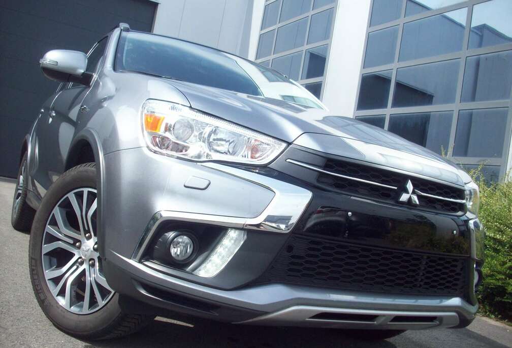 Mitsubishi 1.6i 2WD Cleartec Instyle