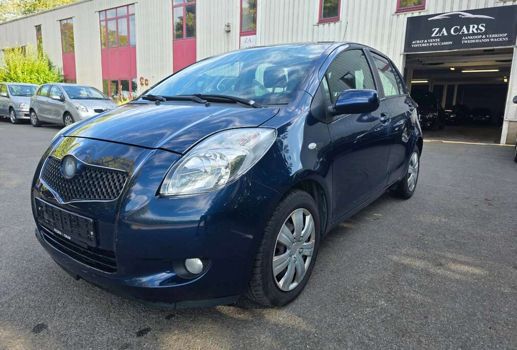 Toyota Yaris 1.3i VVT-i 16v ** EXPORT HORS EUROPE**