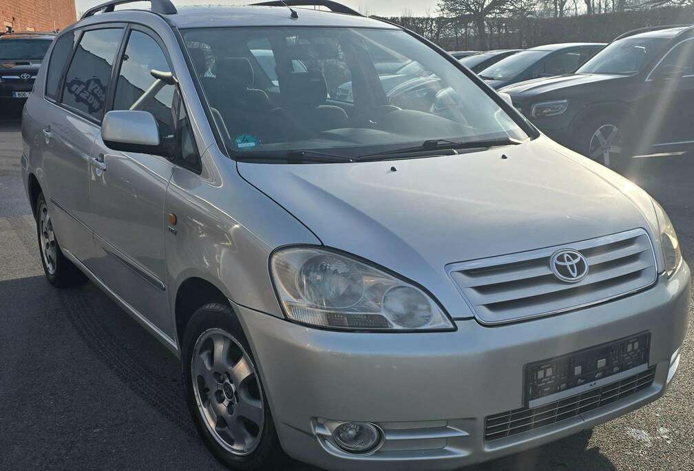Toyota Avensis Verso linea sol Automatik