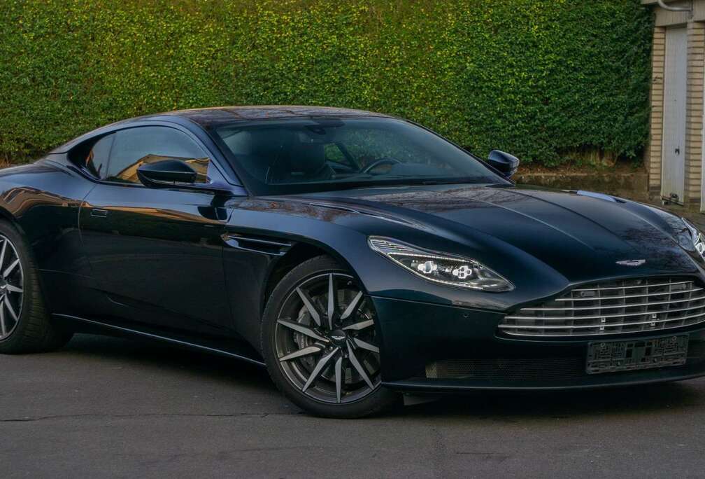Aston Martin V12 Coupe