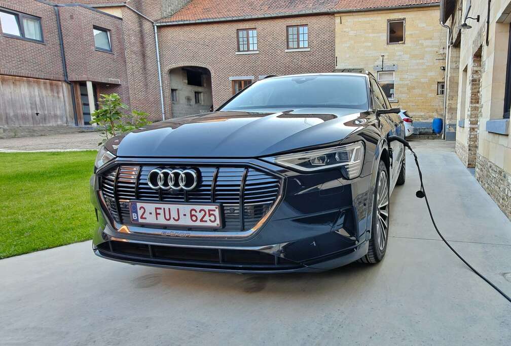 Audi e-tron 50 quattro S line