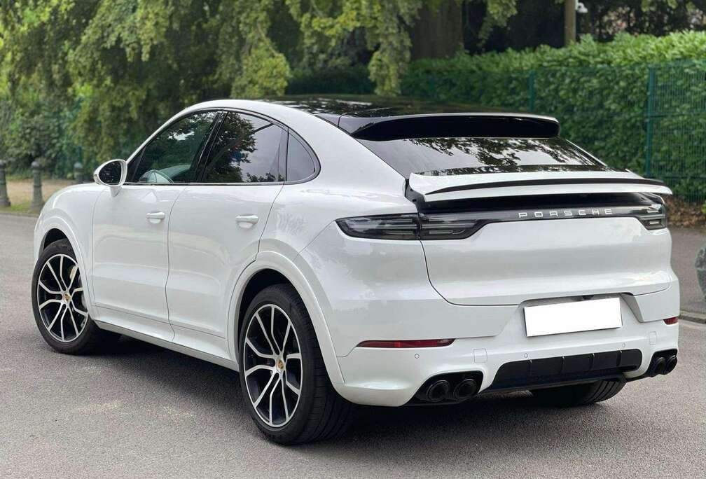 Porsche 4.0 Turbo V8 PHEV S Tiptronic